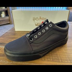 Harry Potter Deathly Hallows Vans Women 6.5/Men 5.0